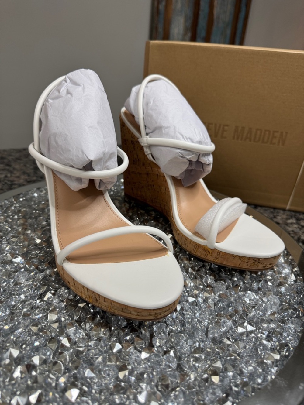 Steve Madden White leather Strappy Cork Wedge Sandals NEW 9.5 - Picture 3 of 13